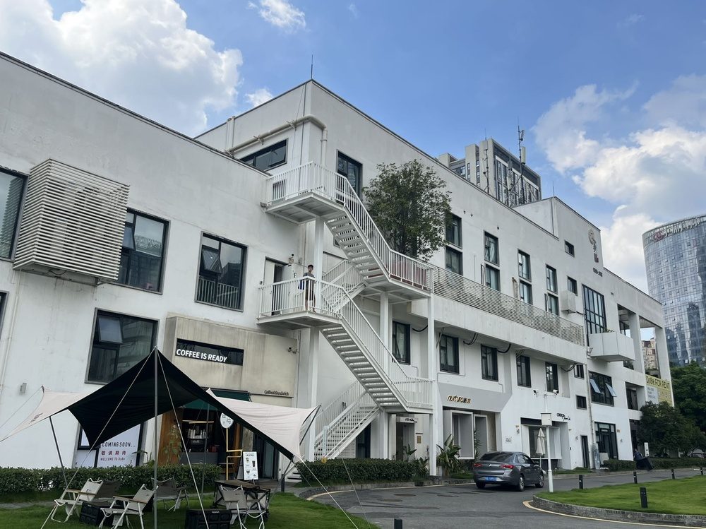 德必川报易园外观图